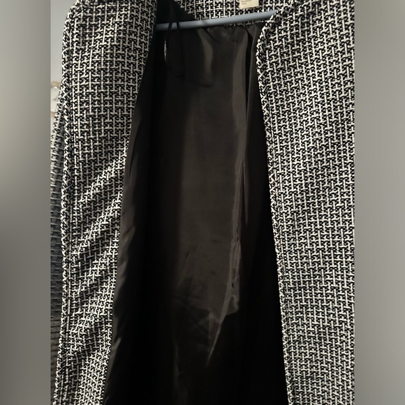 H&M Black & White Long A-Line Patterned Jacket Coat Top - Women Sz 6 Medium New - Picture 3 of 4